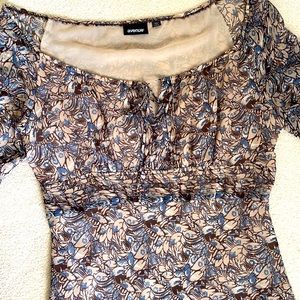 Avenue 100% silk 3/4 sleeve with slits floral beige open pleated lined blouse